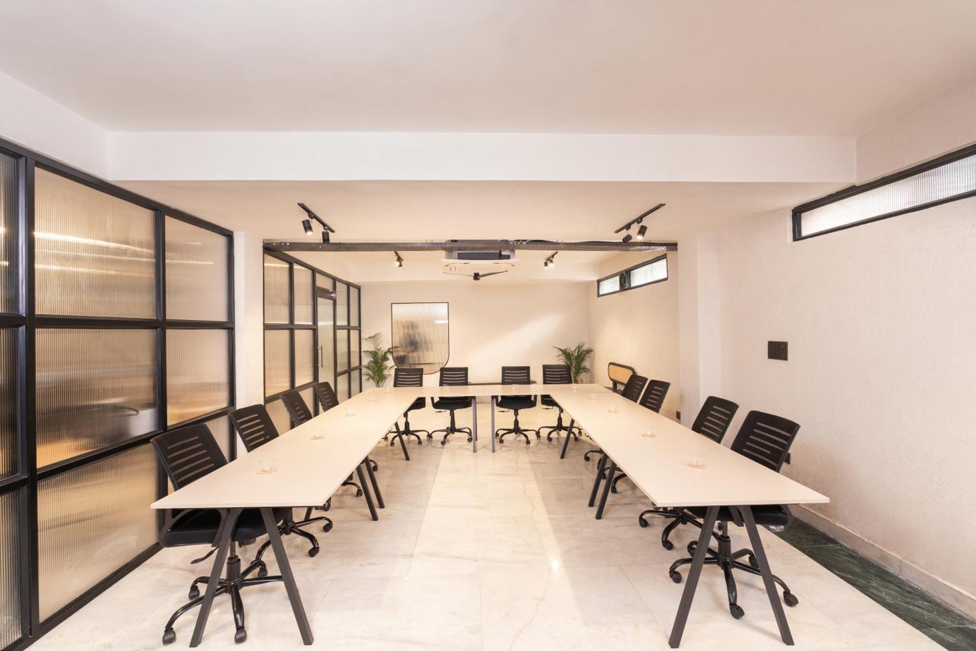 Hotel Minimalist One Hauz Khas Village New Delhi