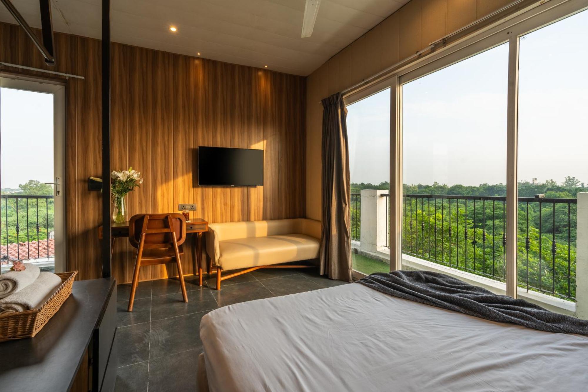 Hotel Minimalist One Hauz Khas Village 3*